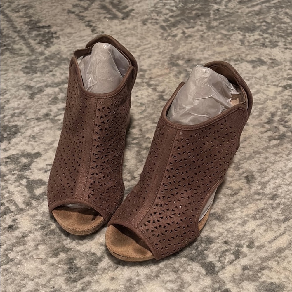 Brown Peep-Toe Women's Shoes